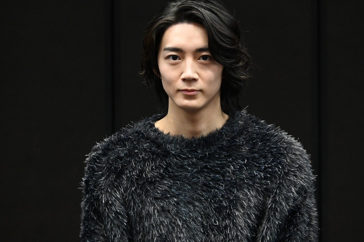 松下由樹、山口紗弥加と激しい取っ組み合いのシーン撮影！　野村康太も啞然