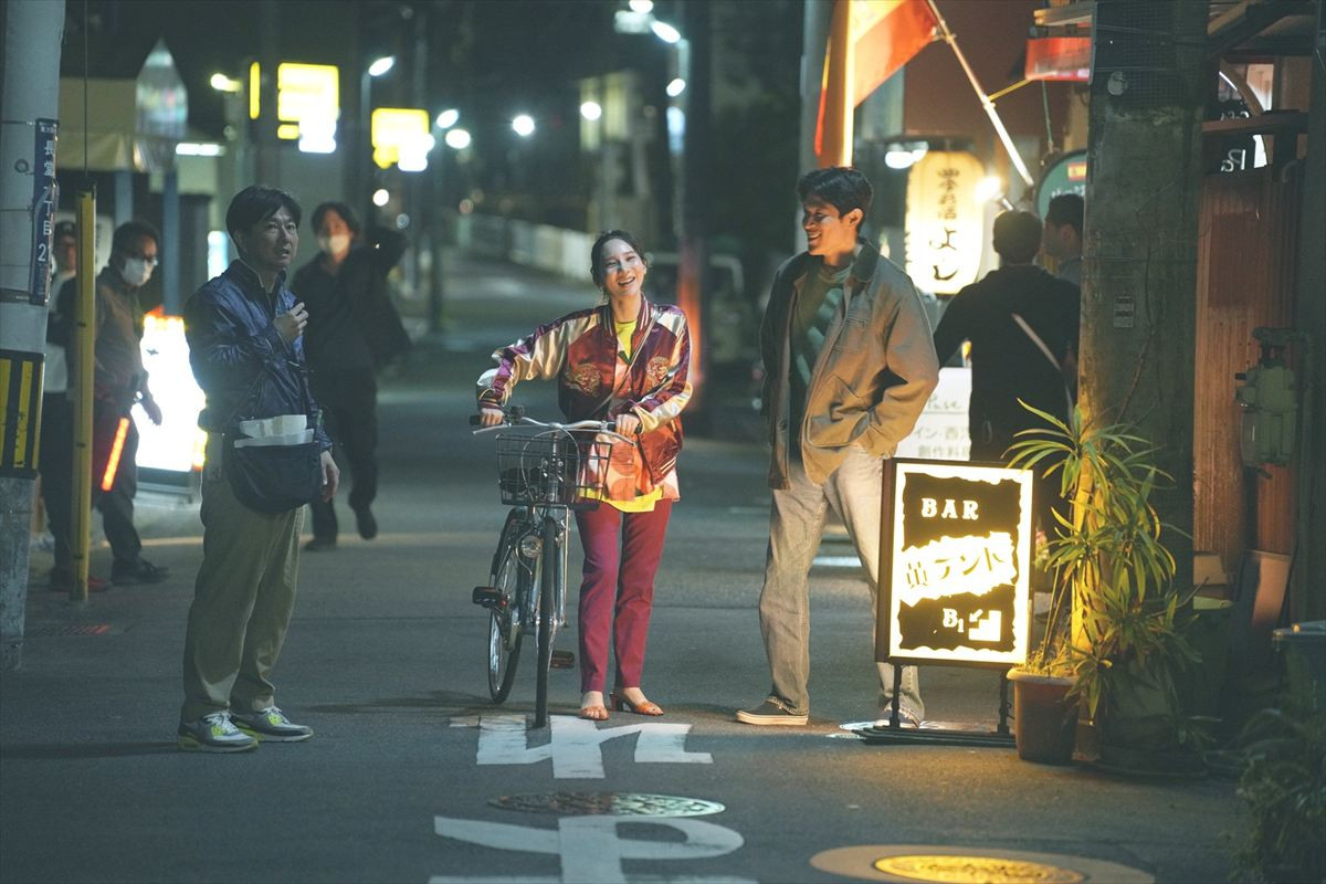 鈴木亮平の覚悟の芝居――『花まんま』笑いと涙に包まれる舞台裏を収めた特別映像解禁