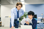 ドラマ『40までにしたい10のこと』十条雀役の風間俊介＆田中慶司役の庄司浩平