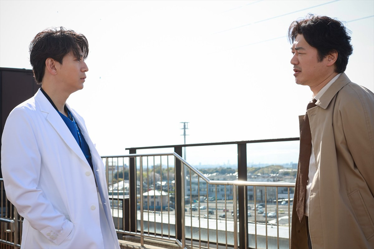 『天久鷹央の推理カルテ』第3話　“鷹央”橋本環奈の姉“真鶴”佐々木希が殺人事件の容疑者に　