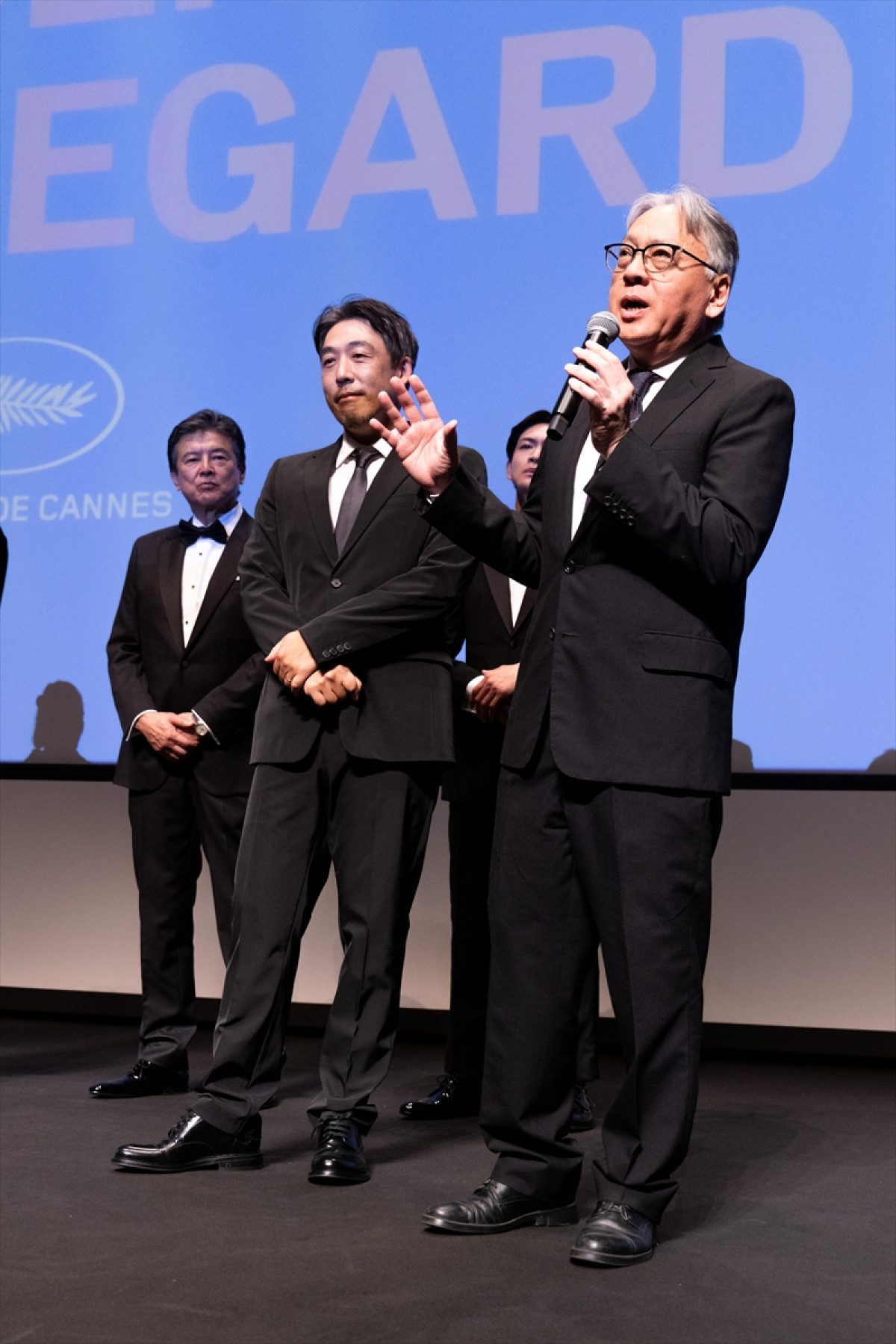 広瀬すず、白のノースリーブドレスで10年ぶりにカンヌ降臨「今回は思う存分楽しみながら浸りたい」