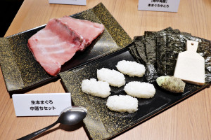 【フォト特集】超レアな「中落ち」も登場！　くら寿司の“高級店舗”「無添蔵」に行ってみた