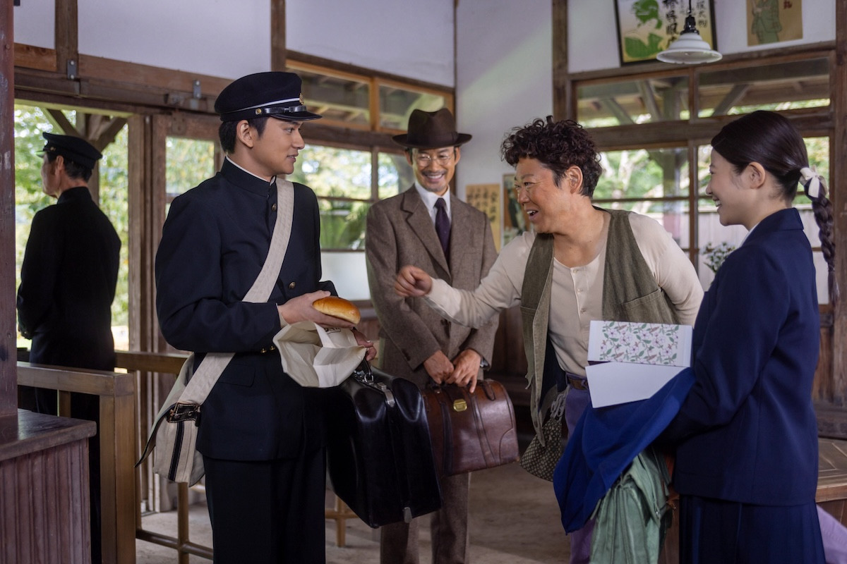 『あんぱん』“嵩”北村匠海の合格発表を見守るまさかの人物　視聴者ビックリ「神出鬼没」「何だかゴージャスになってないか…」