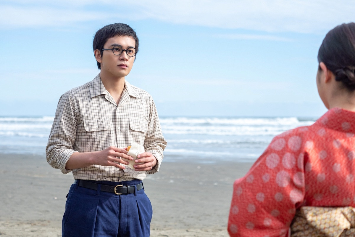 明日の『あんぱん』“のぶ”今田美桜＆“嵩”北村匠海、友人たちと一緒に海へ出かける