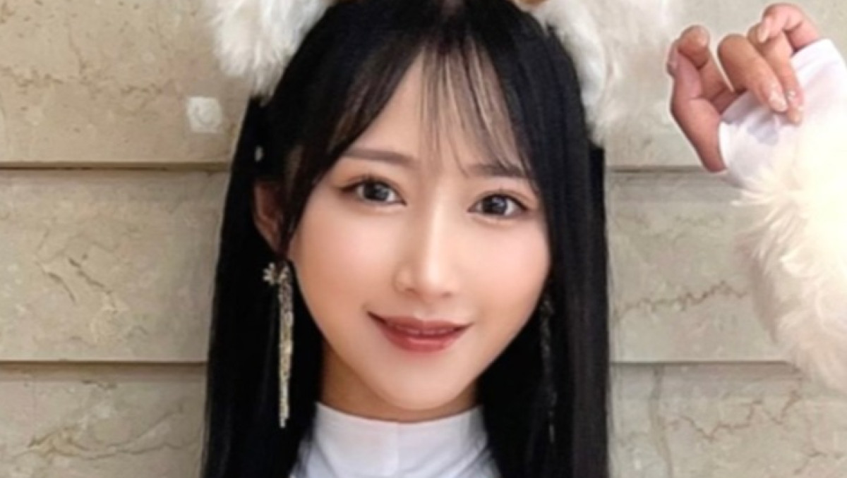 川井萌　パーカー　※週末限定で値下げ 253060106167465_1200.jpg
