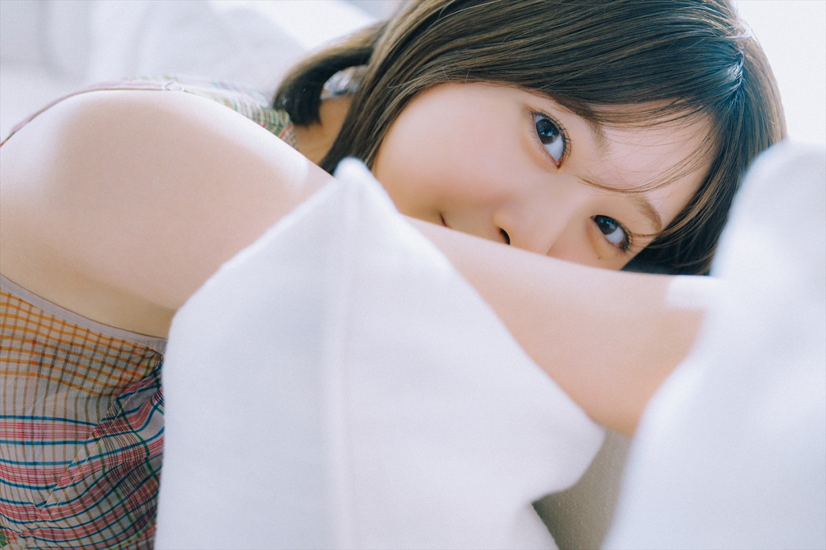 日向坂46・富田鈴花「写真集を出すことがずっとずっと夢でした」　1st写真集8.5発売決定