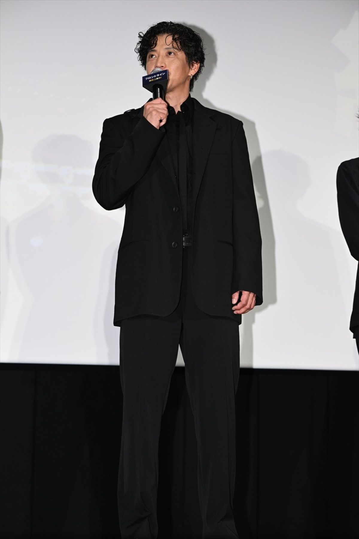 小栗旬、映画『フロントライン』初日に喜び「勇気をもらえる映画」　DMATへエールも