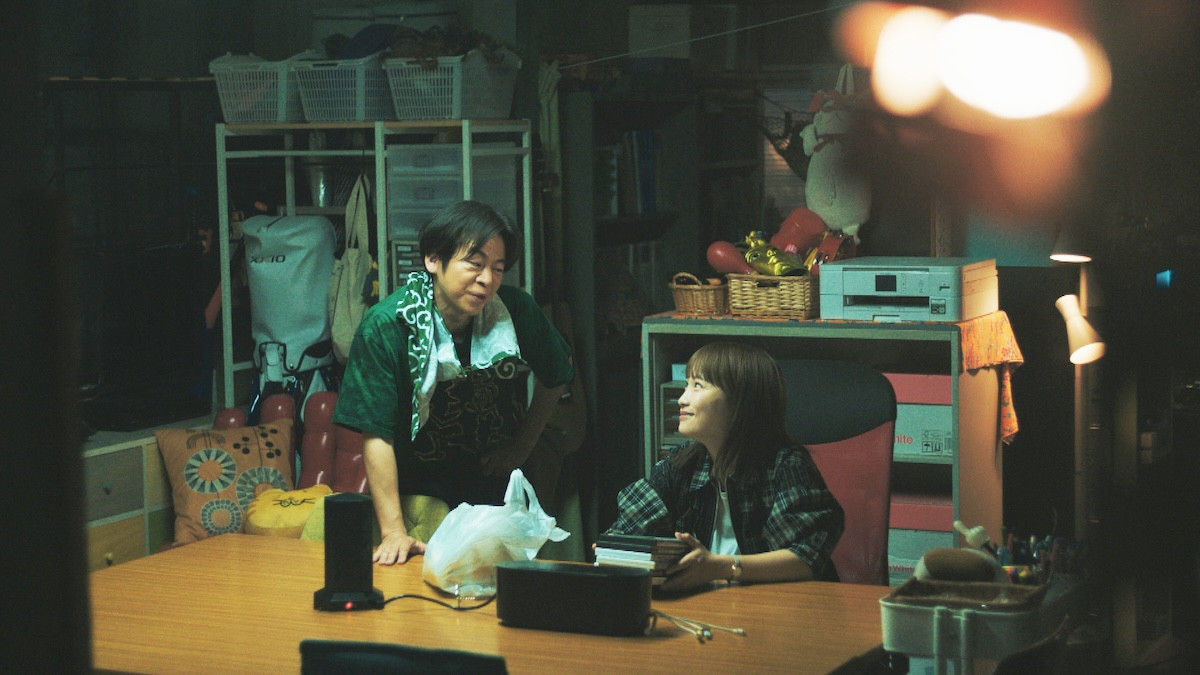 『ダメマネ！』“真田”山田涼介、衝撃ビジュアルにツッコミ続々「不審者www」「変装がド下手だ笑」