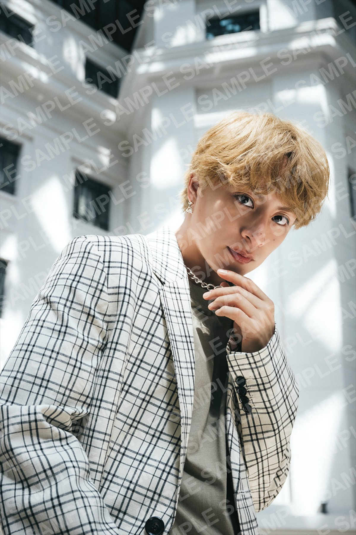 白濱亜嵐、写真集『Hallelujah!!』特典“トレカ”豪華BOX全20枚＆全書店共通1枚公開　コメント到着