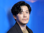 映画『シュアリー・サムデイ』監督の小栗旬