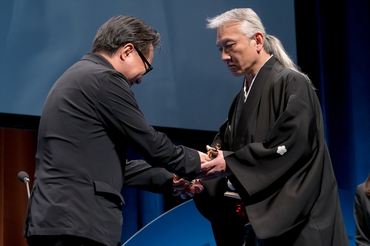 吉沢亮、主演男優賞受賞で「この上ない喜び」　河合優実は主演女優賞受賞