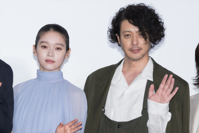 映画『夏の砂の上』完成披露イベントの様子
