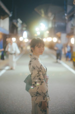 秋元真夏フォトブック『淡淡（あわあわ）』新規カット