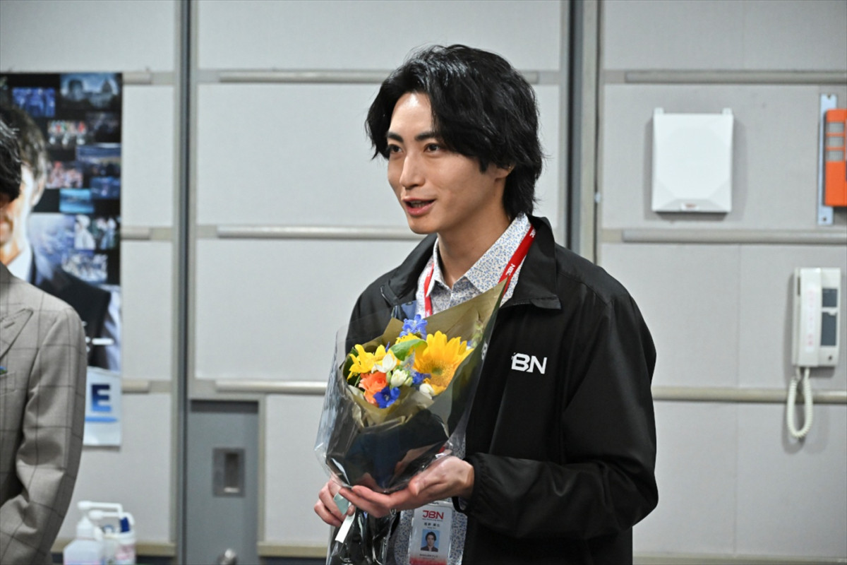 阿部寛、永野芽郁、道枝駿佑ら、日曜劇場『キャスター』オールアップ！　コメント到着