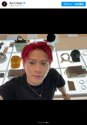 平野紫耀が“赤髪”に大胆イメチェンでファンもん絶！　「ドキッとした」「サプライズすぎ」
