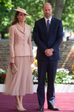 仏大統領の歓迎イベントに出席したウィリアム皇太子とキャサリン皇太子妃