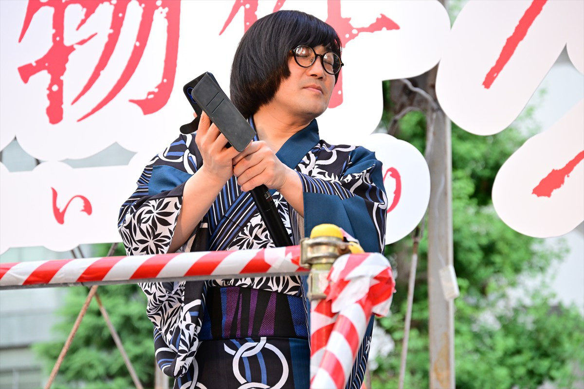 渡辺翔太＆畑芽育、浴衣姿で盆踊り大会にサプライズ登壇！　松原タニシの怪談話に会場から悲鳴