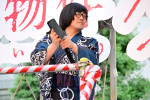 映画『事故物件ゾク 恐い間取り』原作者の松原タニシ、新宿・霞関山本覚院太宗寺にて行われた盆踊り大会にサプライズ登壇