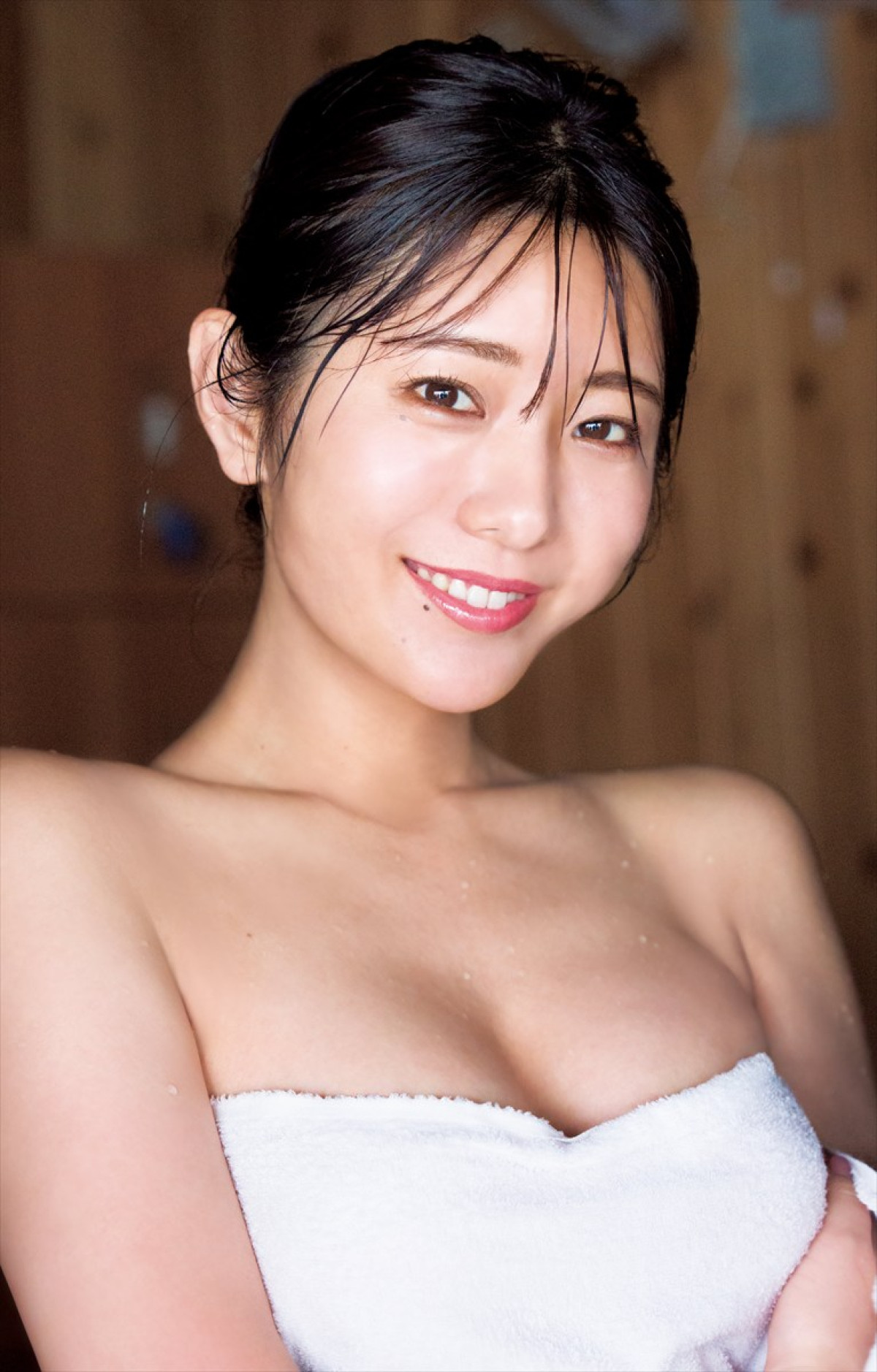 乃木坂46・川崎桜、透明感バツグンのかわいすぎるグラビアで「ヤンジャン」再登場