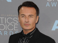 『ファンタスティック・フォー』俳優ジュリアン・マクマホンさん、死去　56歳