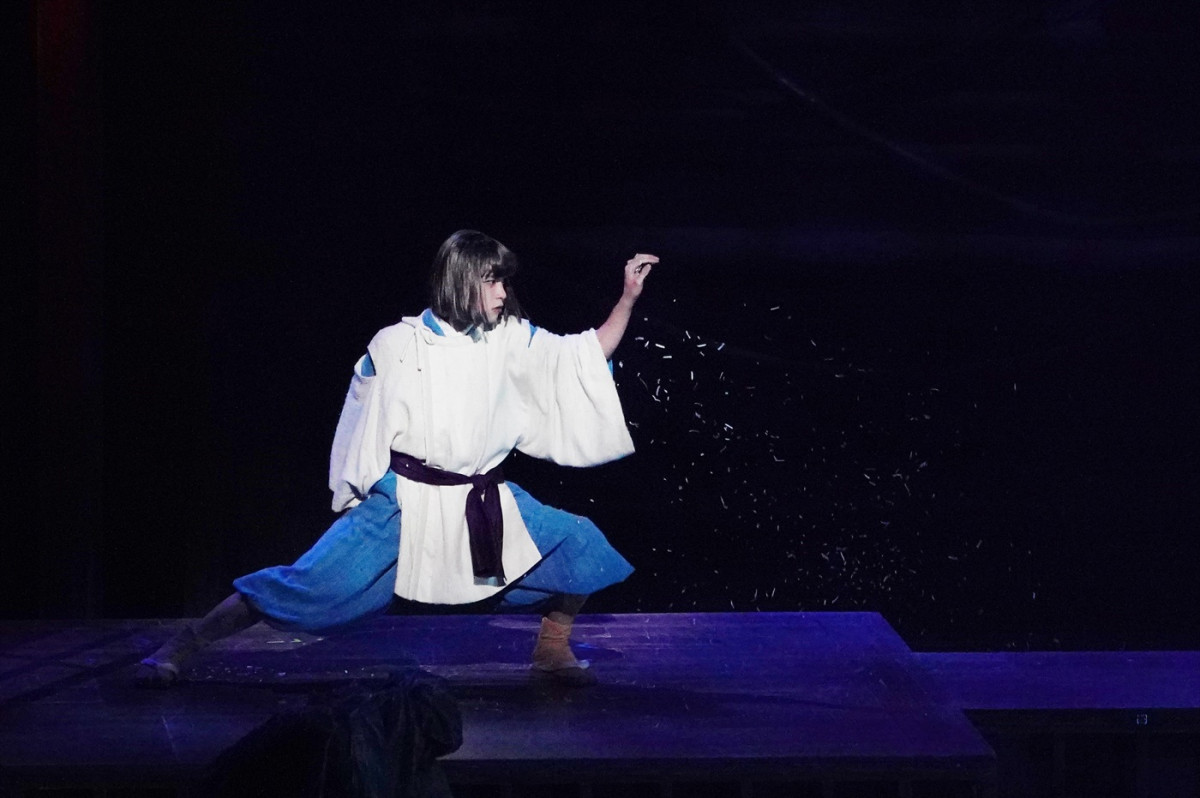 舞台『千と千尋の神隠し』上海公演開幕！　千尋役・橋本環奈らの舞台＆本初日カーテンコール写真が到着