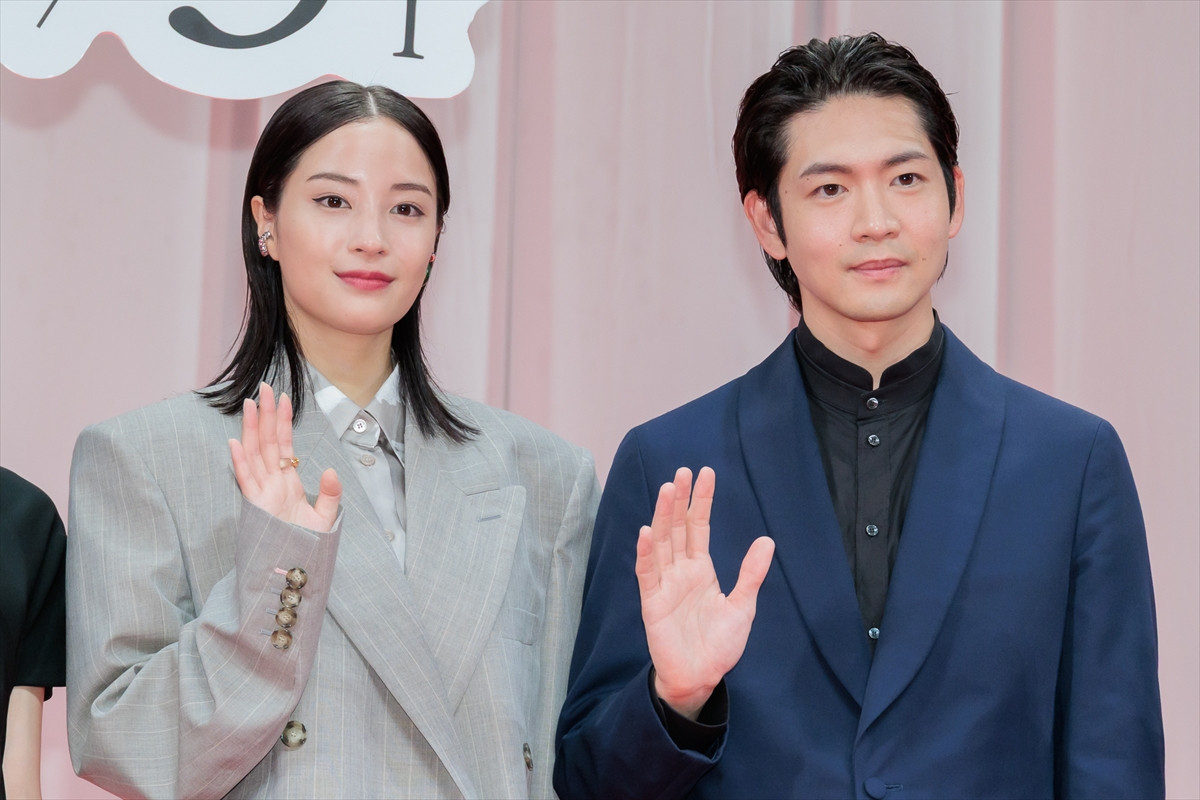 松下洸平、結婚発表後初の公の場 “幼稚園児サイズ”のネクタイに「和みました」