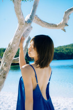 日向坂46・富田鈴花1st写真集『鈴花サーキット』SHIBUYA TSUTAYAにて行われるパネル展「end of the journey 1」より