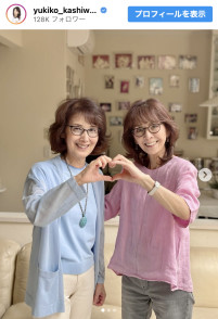 （写真左から）酒井和歌子、柏木由紀子　※「柏木由紀子」インスタグラム