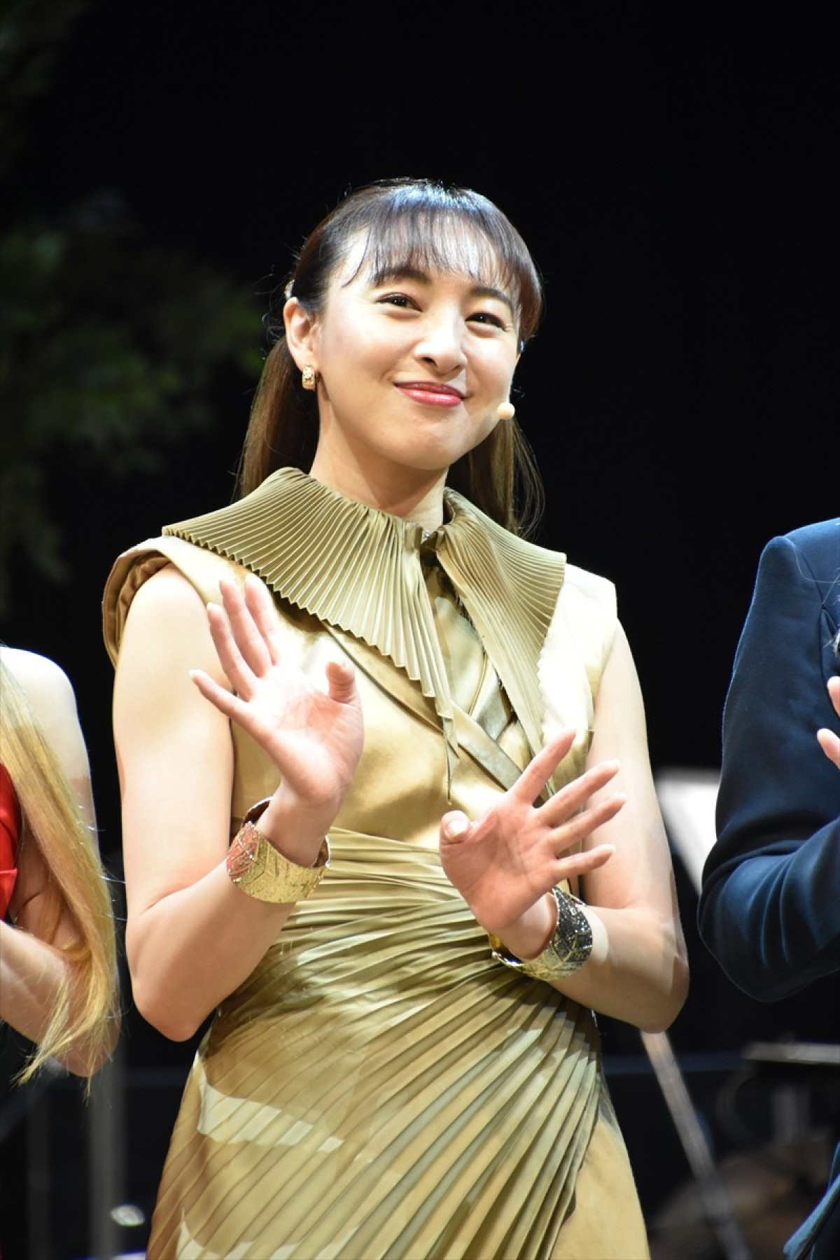 堂本光一、激しい動きで衣装が…「コンサートが終わる頃にはビリビリに」