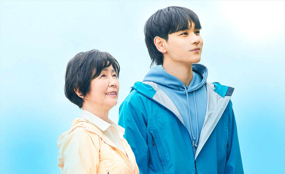 JO1豆原一成×市毛良枝『富士山と、コーヒーと、しあわせの数式』家族の温かさ感じる場面写真11点公開！