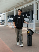 フェンディのトータルルックをまとった目黒蓮の空港コーデ