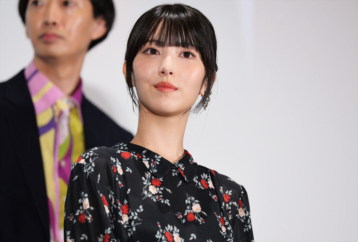 三谷幸喜、25年ぶりフジ連ドラ手掛け笑顔で「ただいま」　主題歌を手掛けるYOASOBIを絶賛