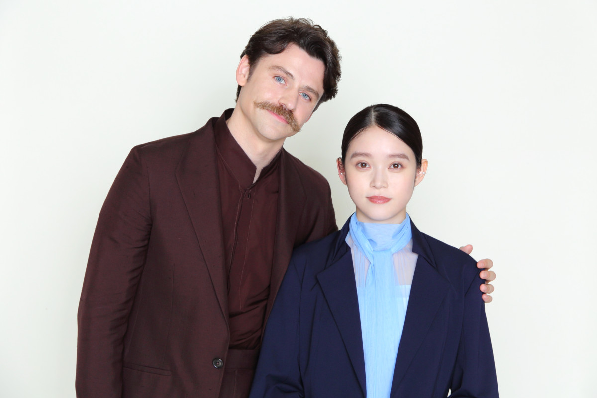高石あかり＆トミー・バストウ、『ばけばけ』撮影は“毎日が異文化交換”「心で読み合うお芝居が楽しい」