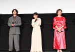 映画『風のマジム』公開記念舞台あいさつに登壇した（左から）染谷将太、伊藤沙莉、高畑淳子
