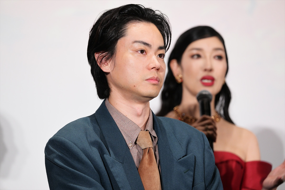 菅田将暉、三谷幸喜の脚本の魅力を語る　幾田りらの差し入れエピソードも明かす