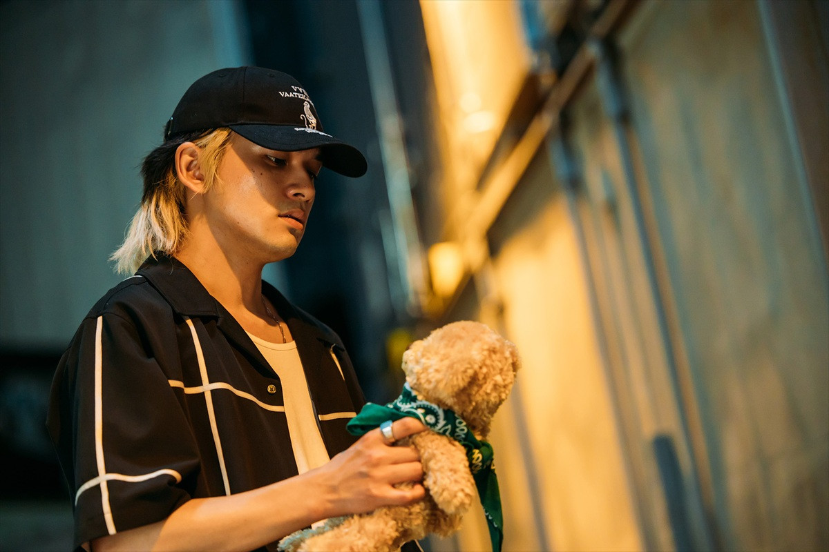 北村匠海＆林裕太＆綾野剛らが魅せる＜素顔＞と＜裏の顔＞ 『愚か者の身分』場面写真10点解禁