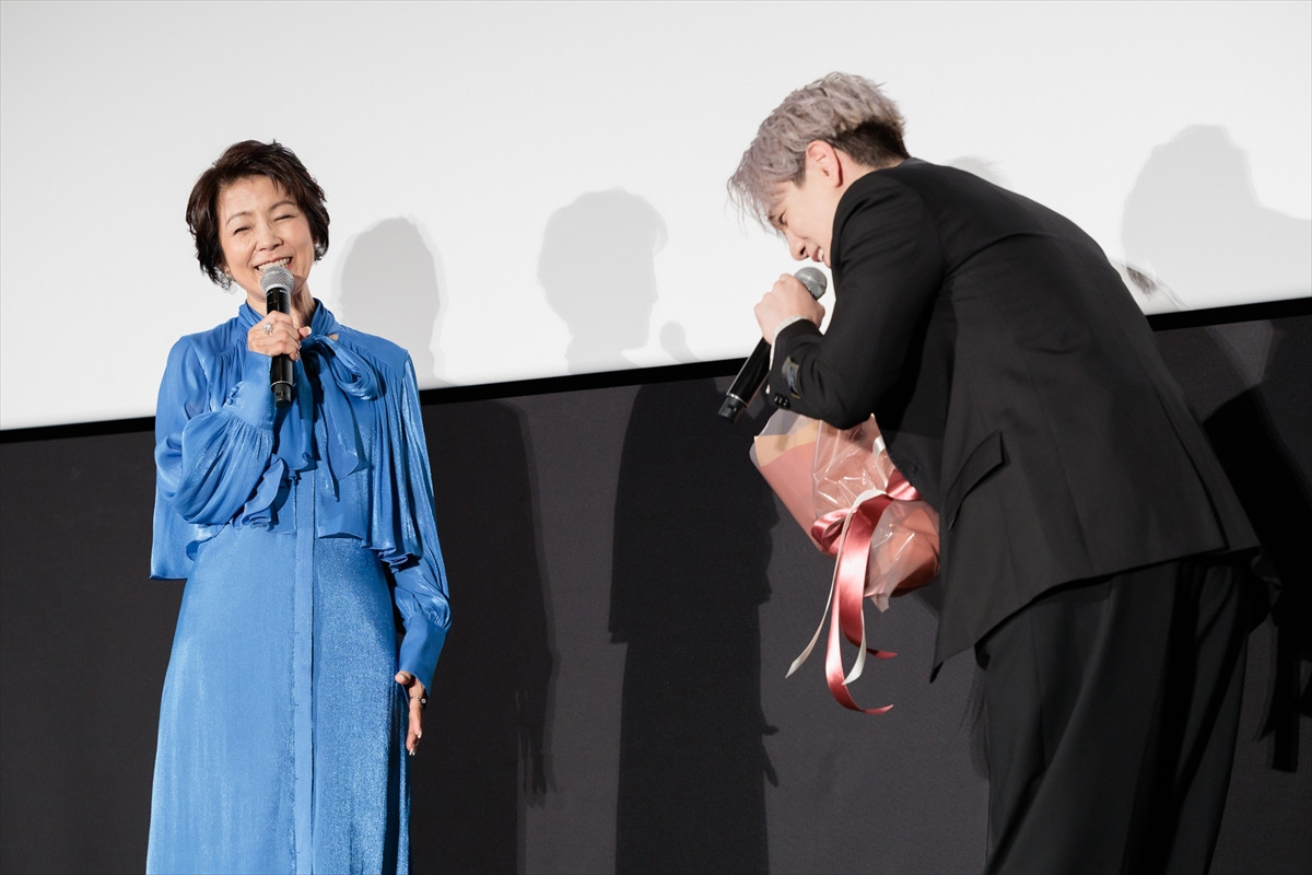 JO1・豆原一成、市毛良枝からのサプライズに涙「撮影に入るまでプレッシャーをすごい感じてたんです」