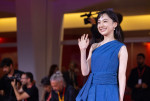 映画『果てしなきスカーレット』、ヴェネチア国際映画祭でのレッドカーペットの様子