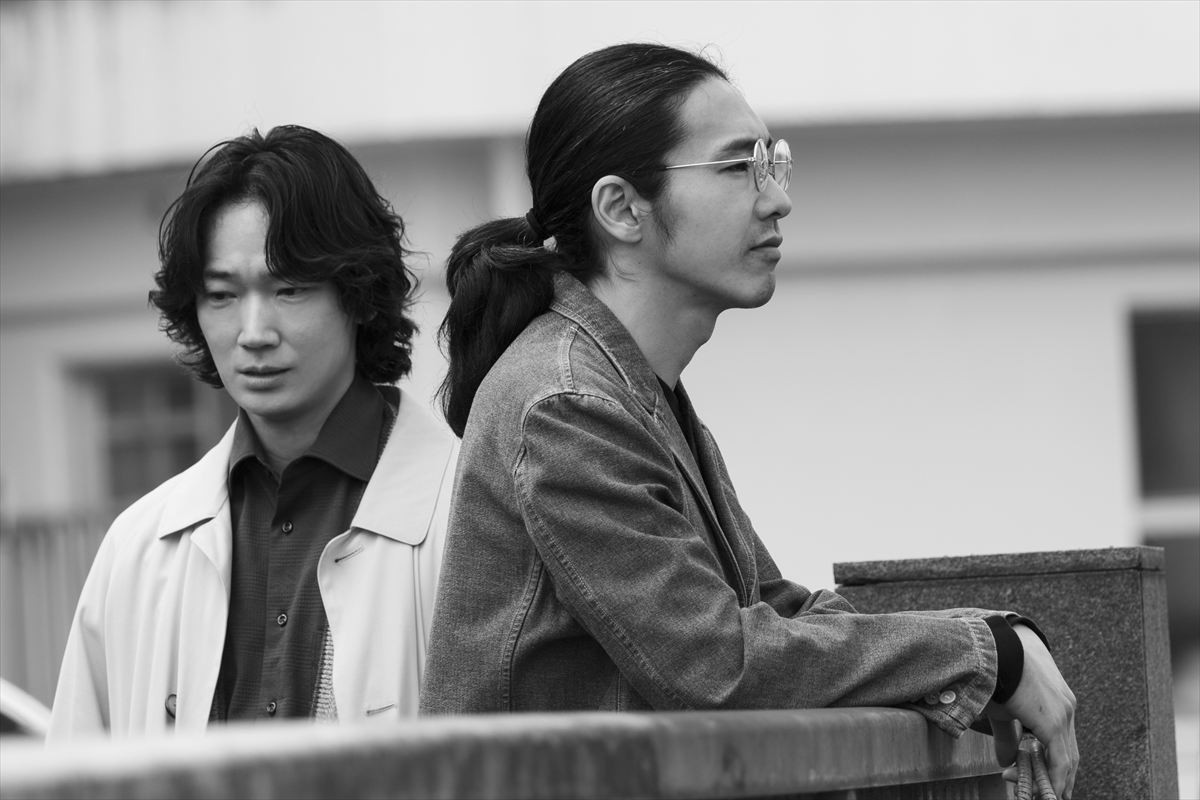 綾野剛が枯れかけた男の色気と愛らしさを併せ持つこじらせ男に　映画『星と月は天の穴』予告＆場面写真解禁
