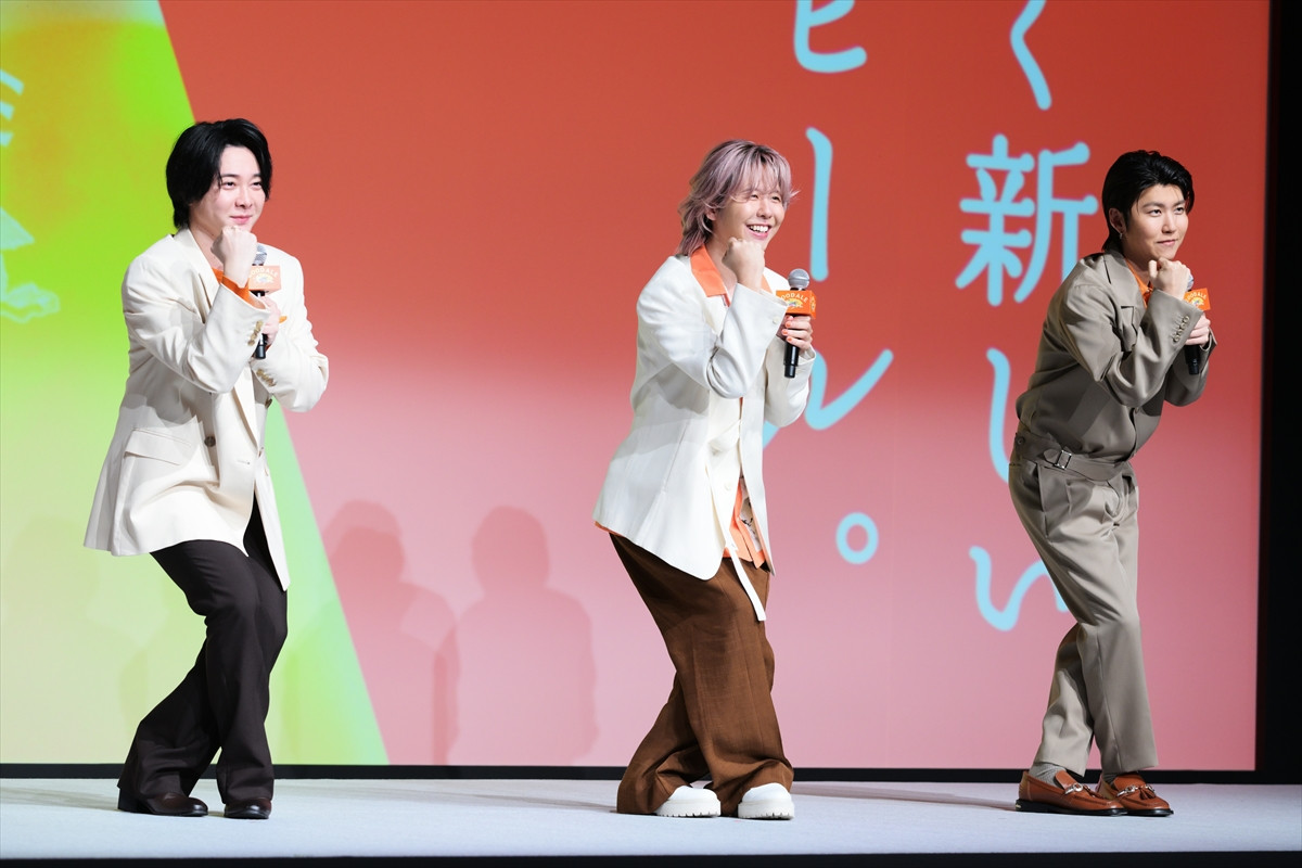 浜辺美波、酒類CM初出演に喜び　ビールの感想には鈴木亮平がいじり「シャンシャン!?」