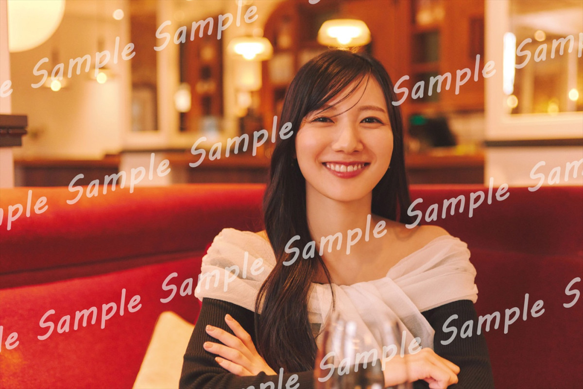 日向坂46・河田陽菜2nd写真集『テイクオフ』、紙面未掲載の書店別ポスター4種＆ポストカード特典14種絵柄解禁！
