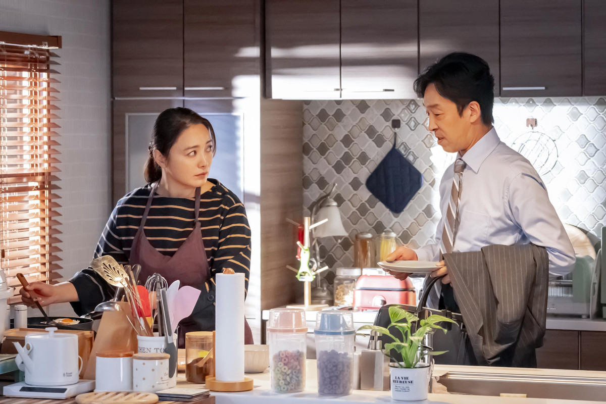『小さい頃は、神様がいて』第2話 “渉”北村有起哉、“あん”仲間由紀恵と話し合うために夜の洗車場へ