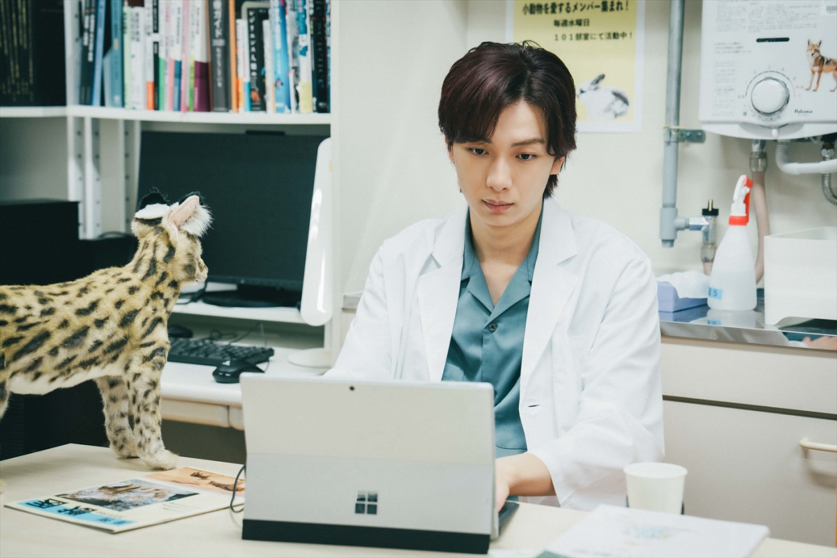 MAZZEL・NAOYA&龍宮城・冨田侑暉W主演ドラマ『セラピーゲーム』舞台化決定! 第2話場面写真も公開