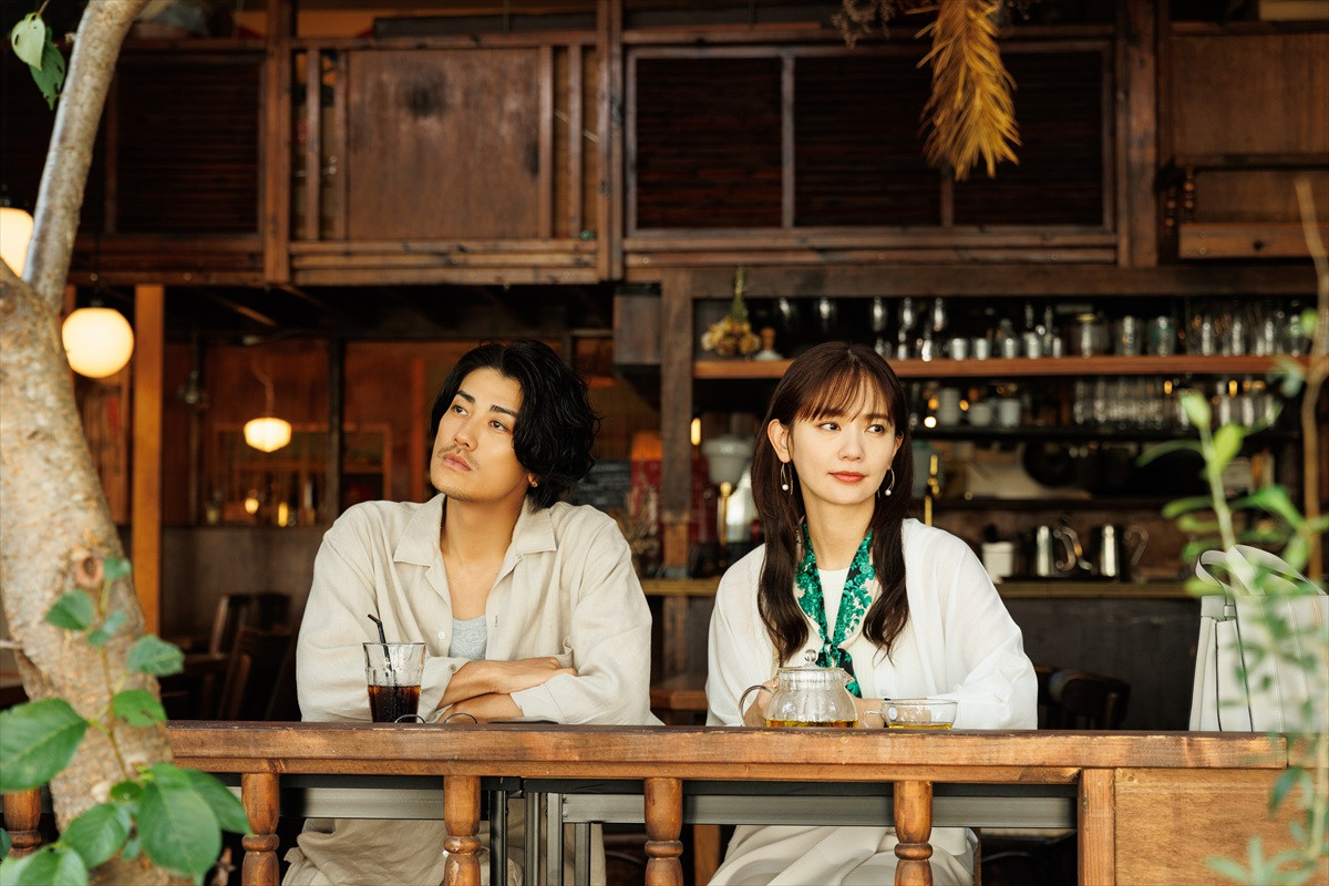 『匿名の恋人たち』小栗旬×ハン・ヒョジュ×赤西仁×中村ゆり“四画関係”カット一挙解禁！　相関図も