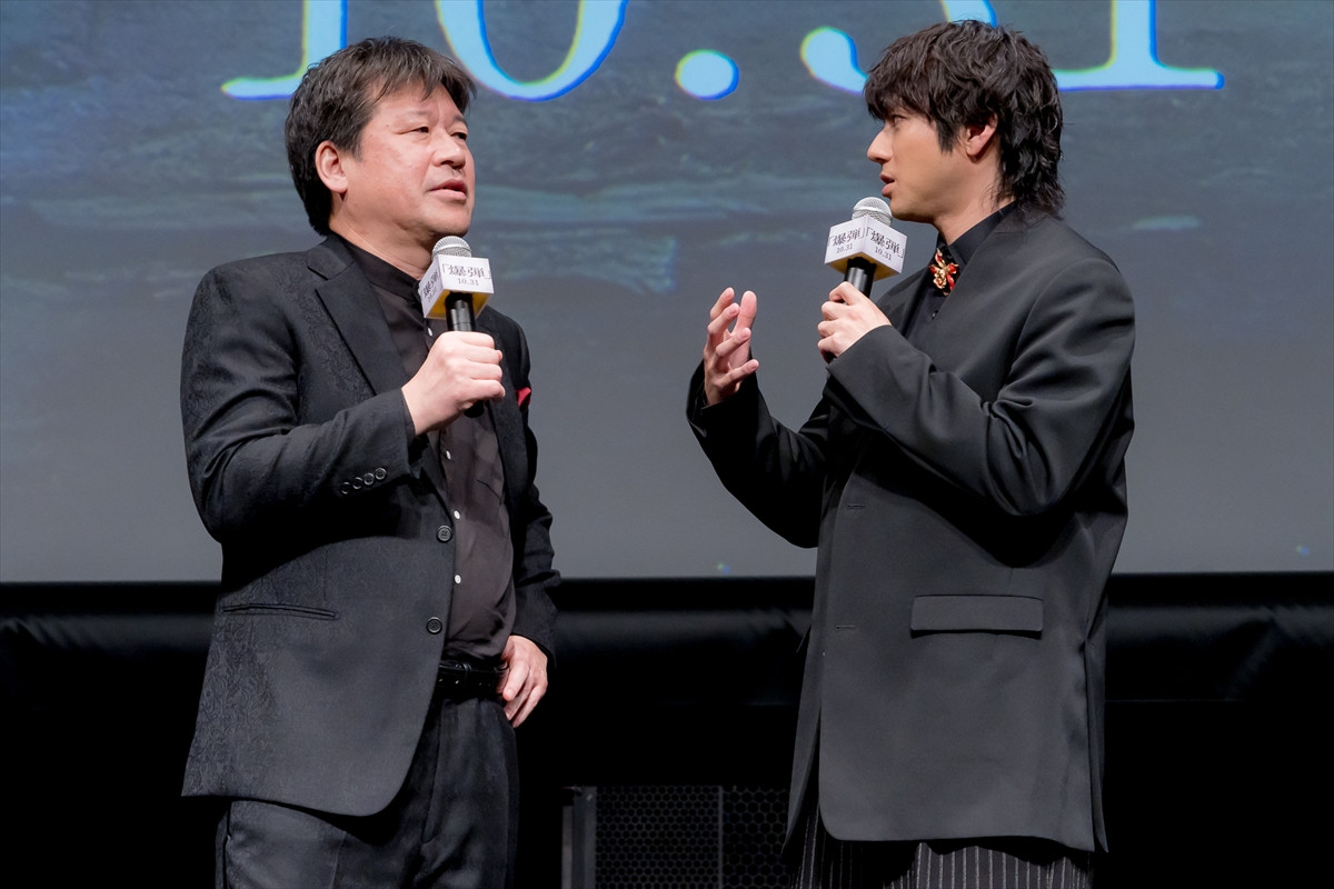 渡部篤郎、舞台挨拶で涙　佐藤二朗「いきなり泣き出すからびっくりしちゃった」