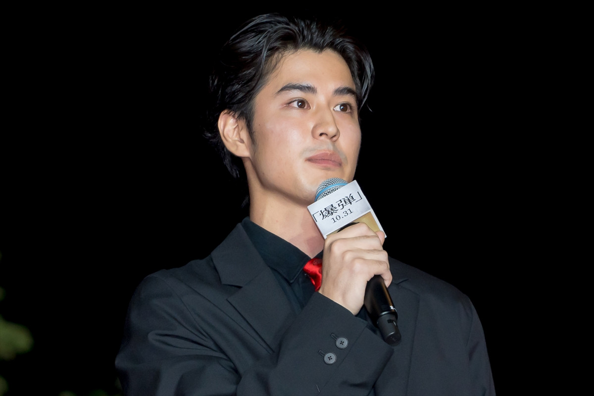 渡部篤郎、舞台挨拶で涙　佐藤二朗「いきなり泣き出すからびっくりしちゃった」