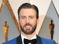 キャプテン・アメリカがパパに! クリス・エヴァンスと妻アルバ・バチスタに第1子誕生