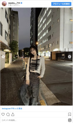 山本彩のヘソ出しコーデ　※「山本彩」インスタグラム