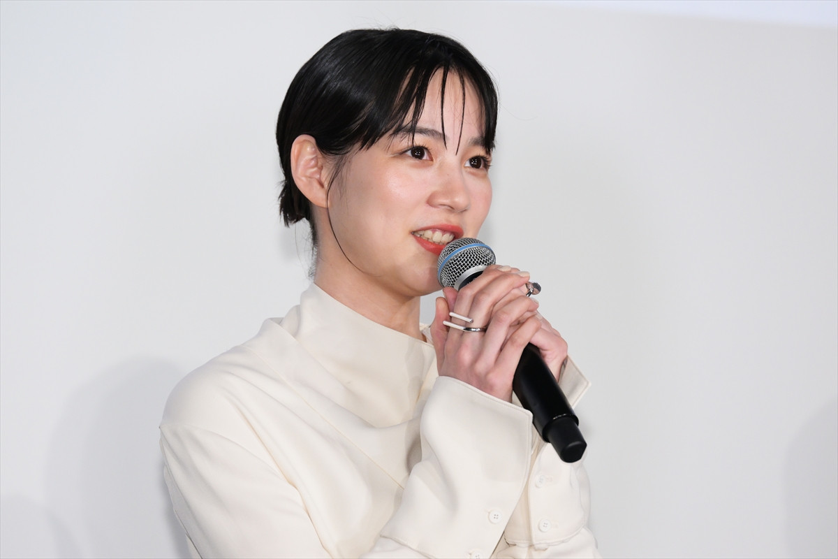 吉永小百合、「昔はなかった」124本目の映画で初日観客との対面に笑顔　佐藤浩市との夫婦役も回想