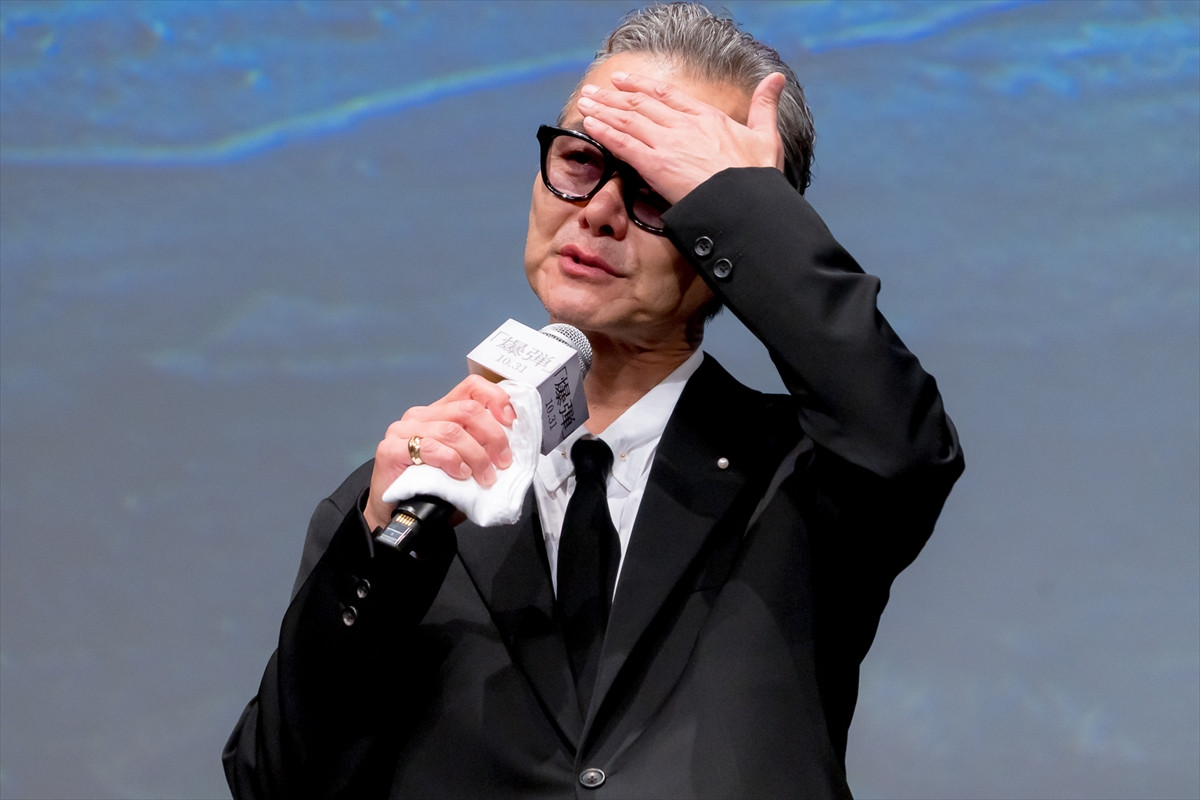 渡部篤郎、舞台挨拶で涙　佐藤二朗「いきなり泣き出すからびっくりしちゃった」